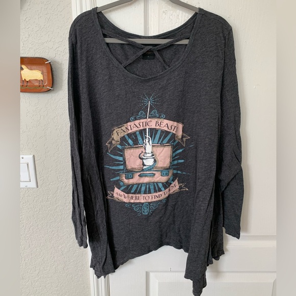Torrid Harry Potter Fantastic Beasts Long Sleeved Tee, Size 3 - Picture 1 of 4